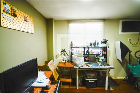 Apartamento à venda com 192m², 4 quartos e 2 vagasQuarto 2