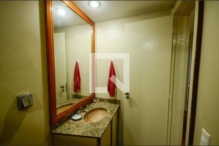 Apartamento à venda com 192m², 4 quartos e 2 vagasBanheiro 1