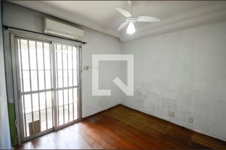 Apartamento à venda com 192m², 4 quartos e 2 vagasQuarto 3