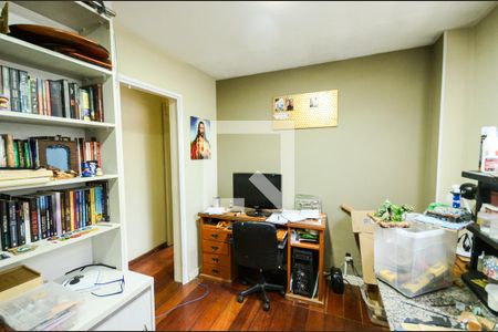 Apartamento à venda com 192m², 4 quartos e 2 vagasQuarto 2