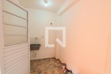 Casa para alugar com 98m², 2 quartos e sem vagaÁrea de serviço