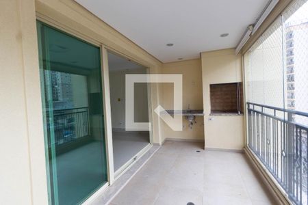 Apartamento à venda com 135m², 3 quartos e 3 vagas Apartamento à venda com 135m², 3 quartos e 3 vagasVaranda gourmet