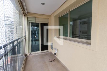 Apartamento à venda com 135m², 3 quartos e 3 vagas Apartamento à venda com 135m², 3 quartos e 3 vagasVaranda gourmet