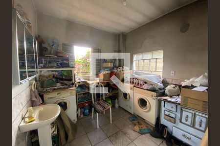 Casa à venda com 160m², 4 quartos e 3 vagas Casa à venda com 160m², 4 quartos e 3 vagasÁrea de Serviço