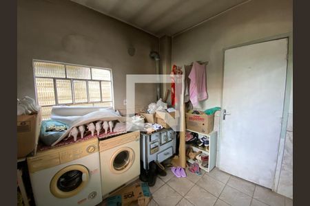 Casa à venda com 160m², 4 quartos e 3 vagas Casa à venda com 160m², 4 quartos e 3 vagasÁrea de Serviço