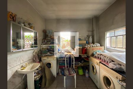 Casa à venda com 160m², 4 quartos e 3 vagas Casa à venda com 160m², 4 quartos e 3 vagasÁrea de Serviço