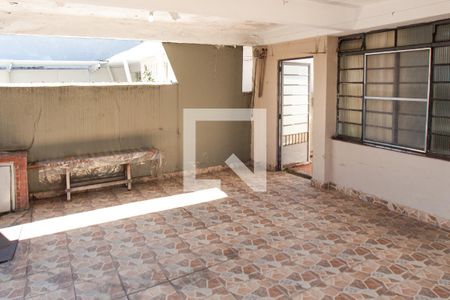 Casa à venda com 205m², 3 quartos e 2 vagasGaragem