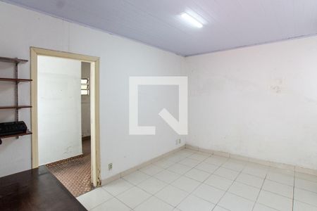 Casa à venda com 205m², 3 quartos e 2 vagasSuíte