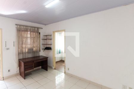Casa à venda com 205m², 3 quartos e 2 vagasSuíte