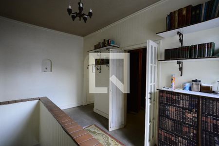 Casa à venda com 280m², 5 quartos e 1 vagaCorredor