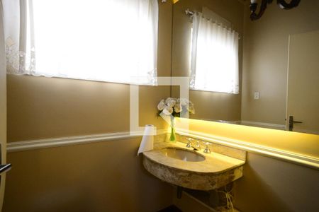 Casa à venda com 280m², 5 quartos e 1 vagaBanheiro 2