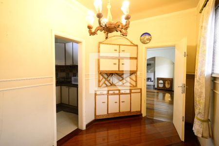 Casa à venda com 280m², 5 quartos e 1 vagaCopa