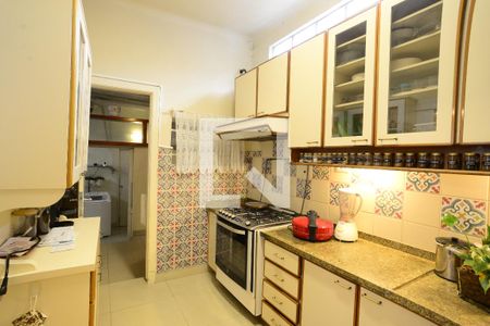 Casa à venda com 280m², 5 quartos e 1 vagaCozinha