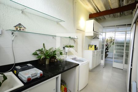 Casa à venda com 280m², 5 quartos e 1 vagaÁrea de Serviço