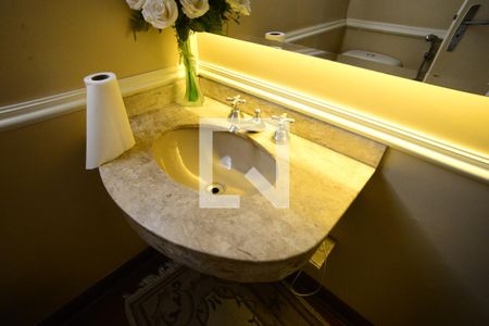 Casa à venda com 280m², 5 quartos e 1 vagaBanheiro 2