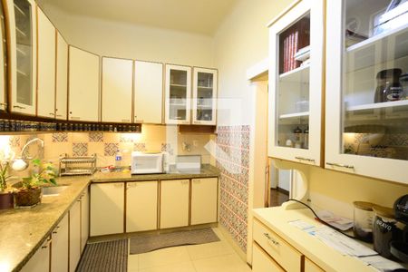 Casa à venda com 280m², 5 quartos e 1 vagaCozinha