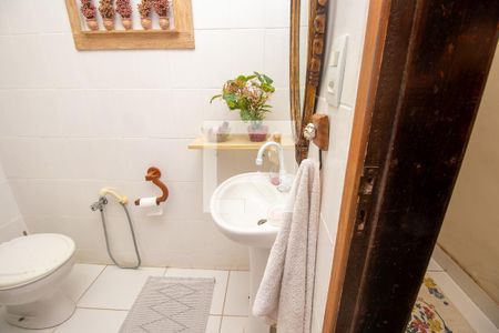 Casa de condomínio à venda com 377m², 3 quartos e 4 vagasLavabo