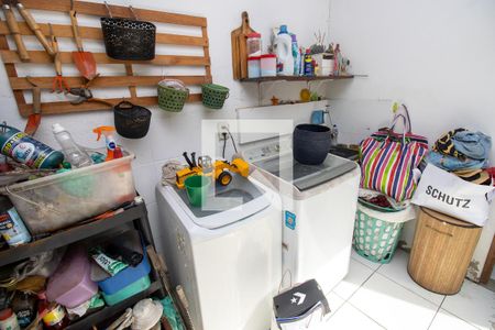 Casa de condomínio à venda com 377m², 3 quartos e 4 vagasÁrea de Serviço