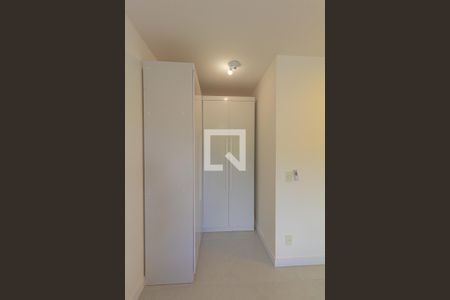 Apartamento à venda com 76m², 3 quartos e 2 vagasCloset Quarto 2-Suíte