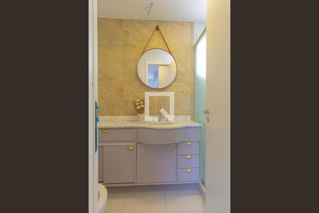 Apartamento à venda com 76m², 3 quartos e 2 vagasBanheiro da Suíte