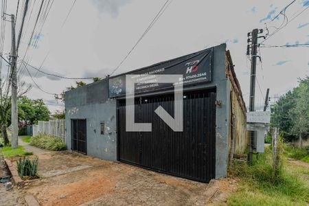 Casa à venda com 350m², 2 quartos e 10 vagas Casa à venda com 350m², 2 quartos e 10 vagasFachada