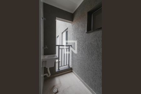 Sala/Cozinha/Área de Serviço de apartamento para alugar com 2 quartos, 40m² em Vila Paranagua, São Paulo