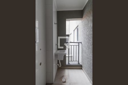 Sala/Cozinha/Área de Serviço de apartamento para alugar com 2 quartos, 40m² em Vila Paranagua, São Paulo