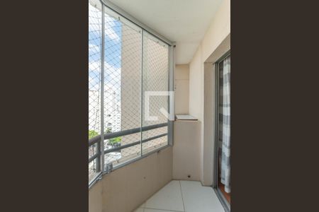 Apartamento à venda com 51m², 1 quarto e 1 vaga Apartamento à venda com 51m², 1 quarto e 1 vagaVaranda