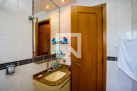 Apartamento à venda com 122m², 3 quartos e 2 vagasBanheiro social