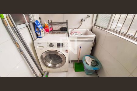 Apartamento à venda com 58m², 2 quartos e 1 vaga Apartamento à venda com 58m², 2 quartos e 1 vagaÁrea de Serviço