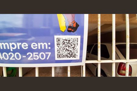 Casa à venda com 198m², 4 quartos e 2 vagas Casa à venda com 198m², 4 quartos e 2 vagasQR Placa