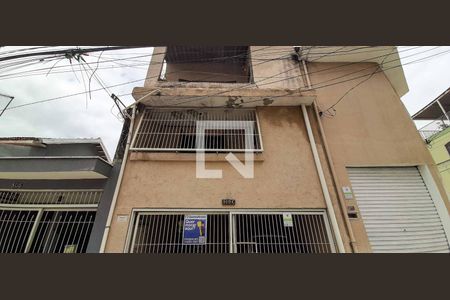 Casa à venda com 198m², 4 quartos e 2 vagas Casa à venda com 198m², 4 quartos e 2 vagasFachada da Casa
