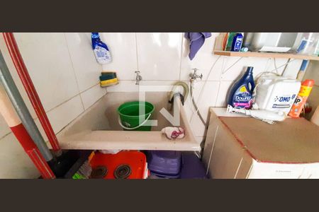 Casa à venda com 198m², 4 quartos e 2 vagas Casa à venda com 198m², 4 quartos e 2 vagasEdícula - Área de Serviço