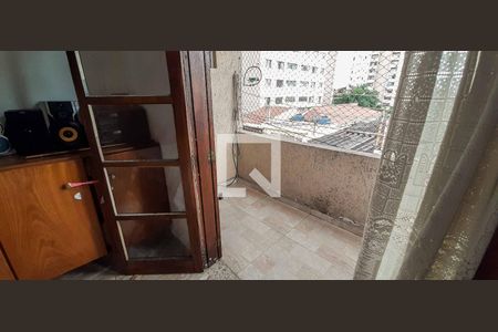 Casa à venda com 198m², 4 quartos e 2 vagas Casa à venda com 198m², 4 quartos e 2 vagasEdícula - Quarto 1
