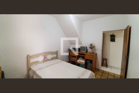 Casa à venda com 198m², 4 quartos e 2 vagas Casa à venda com 198m², 4 quartos e 2 vagasQuarto