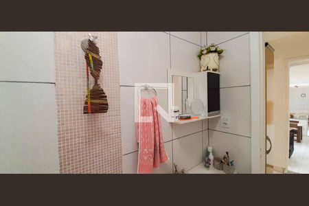 Casa à venda com 198m², 4 quartos e 2 vagas Casa à venda com 198m², 4 quartos e 2 vagasBanheiro da Suíte