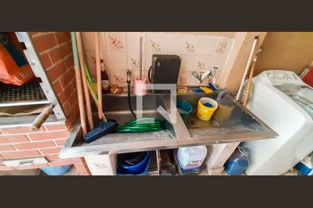 Casa à venda com 198m², 4 quartos e 2 vagas Casa à venda com 198m², 4 quartos e 2 vagasÁrea de Serviço