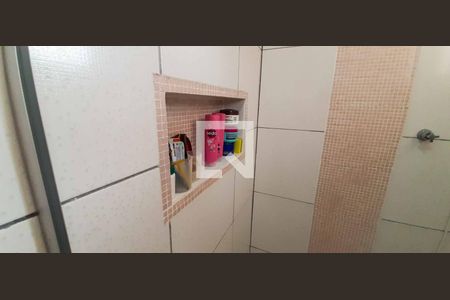 Casa à venda com 198m², 4 quartos e 2 vagas Casa à venda com 198m², 4 quartos e 2 vagasBanheiro da Suíte