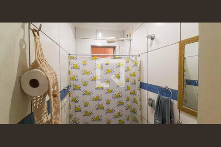 Casa à venda com 198m², 4 quartos e 2 vagas Casa à venda com 198m², 4 quartos e 2 vagasBanheiro