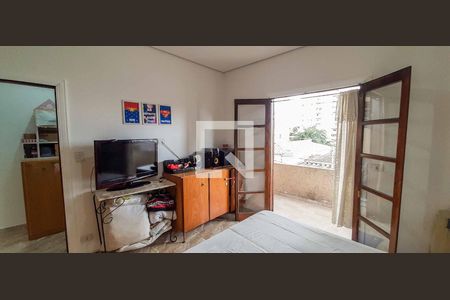 Casa à venda com 198m², 4 quartos e 2 vagas Casa à venda com 198m², 4 quartos e 2 vagasEdícula - Quarto 1