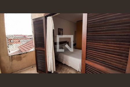 Casa à venda com 198m², 4 quartos e 2 vagas Casa à venda com 198m², 4 quartos e 2 vagasEdícula - Quarto 1