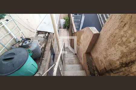 Casa à venda com 198m², 4 quartos e 2 vagas Casa à venda com 198m², 4 quartos e 2 vagasEdícula - Área de Serviço