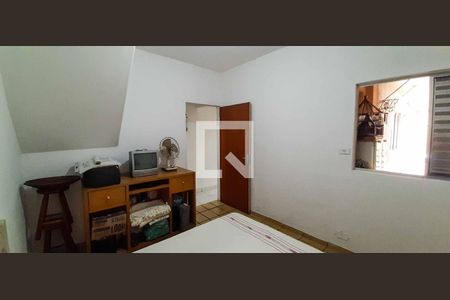 Casa à venda com 198m², 4 quartos e 2 vagas Casa à venda com 198m², 4 quartos e 2 vagasQuarto