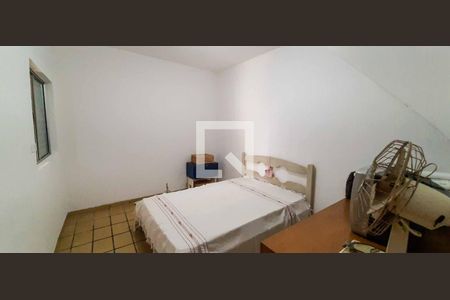 Casa à venda com 198m², 4 quartos e 2 vagas Casa à venda com 198m², 4 quartos e 2 vagasQuarto