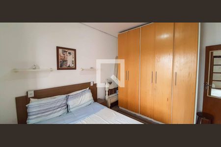 Casa à venda com 198m², 4 quartos e 2 vagas Casa à venda com 198m², 4 quartos e 2 vagasEdícula - Quarto 1