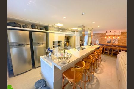 Apartamento para alugar com 130m², 2 quartos e 2 vagasCozinha