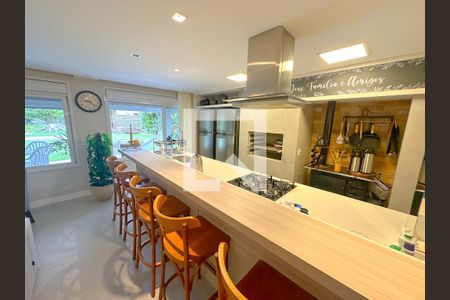 Apartamento para alugar com 130m², 2 quartos e 2 vagasCozinha