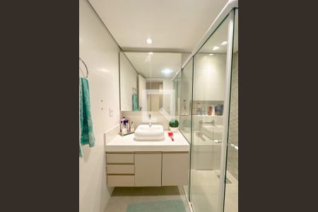 Apartamento para alugar com 130m², 2 quartos e 2 vagasBanheiro da Suíte