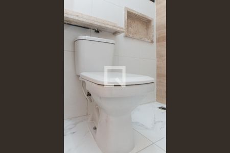 Casa à venda com 160m², 3 quartos e 3 vagasBanheiro da Suíte 2