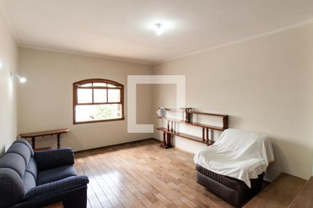 Sala de TV de casa à venda com 4 quartos, 365m² em Vila Paiva, São Paulo